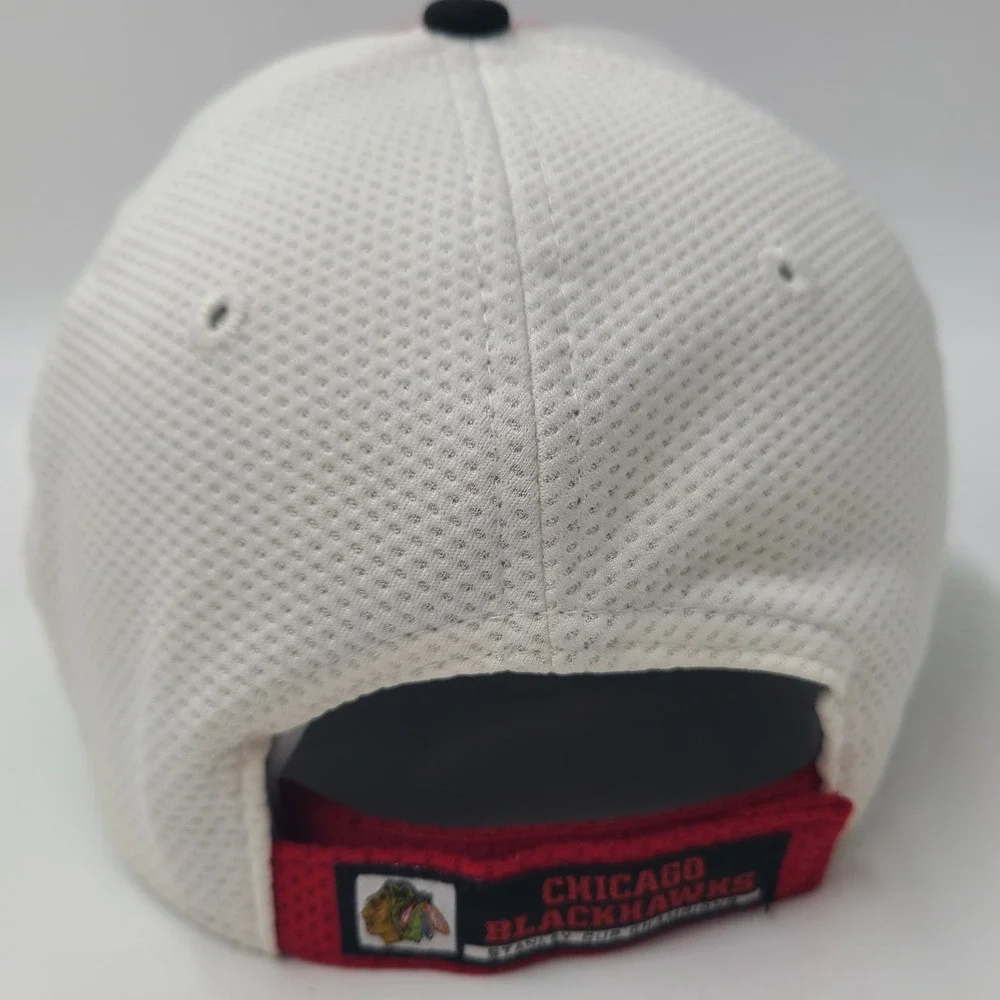 Chicago Blackhawks Hat Adjustable New Era 9Forty Red White Stanley Cup Champions